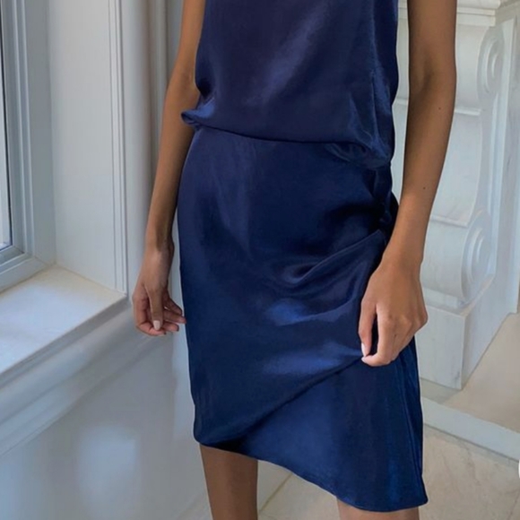 Aritzia Dresses & Skirts - Mini slip skirt